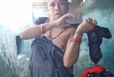 Dehati Tamil Thanjavur Milf Aunty Naked Bathing Solo