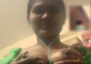 Green Saree Horny Sexy Desi Aunty Video Call XXX