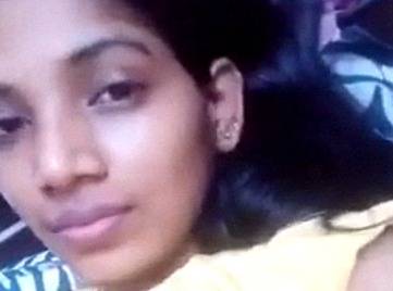 Indian Bba Sexy Teen College Girl Expose Virgin Boobs