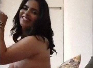 Ohh La La Indian Super Sexy Babe Shaking Boobs