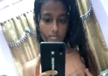 Teenage Sexy Tamil Girl Naked Selfie Porn In Her Bedroom For Bf