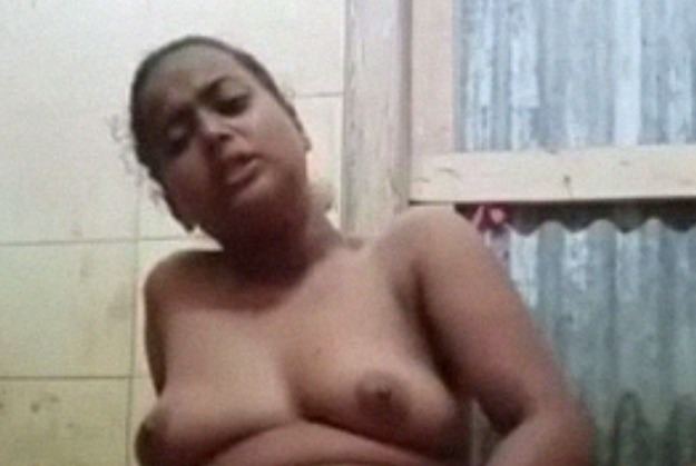 Barishal Bd Chubby Girl Pussy Fingering Selfie Porn
