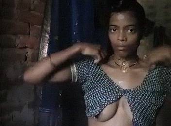 Dehati Sexy Bhabhi Records Naked Dressing Up XXX Video