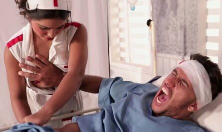 Dr. Jhatka Adult Uncut Hindi Web Series Porn Free (S01E02)