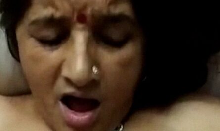 Fat Indian Slutty Milf Ki Chudai Video