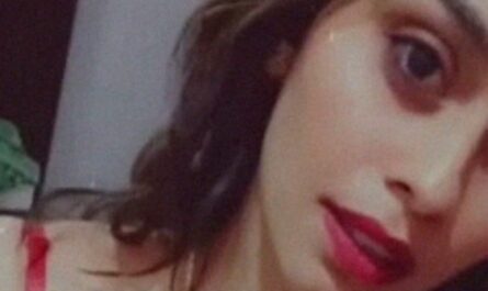 Islamabad Sexy Figure Model Girl Showing Boobs