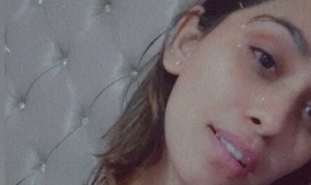 Karachi Sexy Gf Licking Her Own Nipple Mms Porn