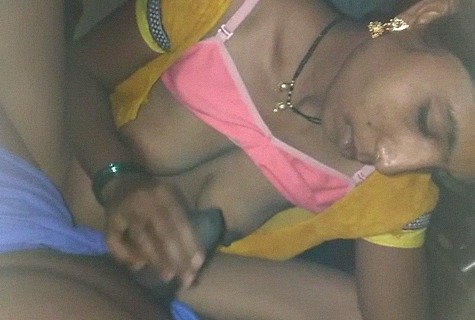 Local Dehati Bihari Whore Shaking And Sucking Lund Of Customer