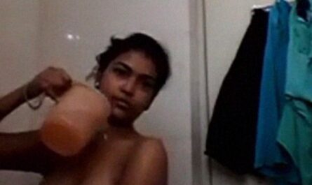Mallu Kannur Naughty Girl Taking Naked Bath XXX Video