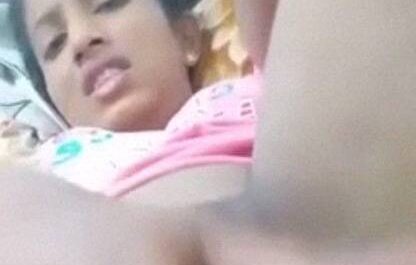 Mumbai Solapur Sexy Teenage Girl Fingering Desi Mms Leaks