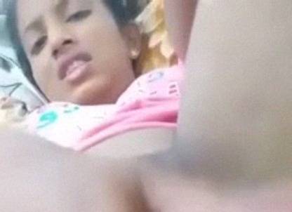 Mumbai Solapur Sexy Teenage Girl Fingering Desi Mms Leaks