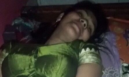 Newly Married Sexy Girl Gets Shy While Exposing Tight Yoni