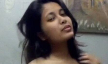 Sexy Naked Striptease Solo Porn Of Hot Desi Queen