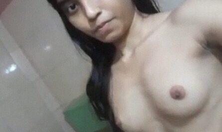 Small Boobed Sexy Bangladeshi Hottie Nagna Mms Porn