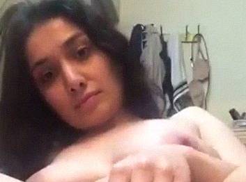 Very Hot Paki Sexy Beauty Fingering Tight Chut And Ass Video