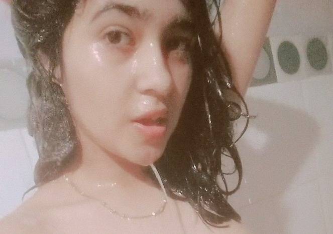 Wet Indian Sexy Teen Bathroom Girl Naked Selfie Porn Leaks