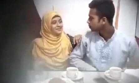 Young Desi Horny Lovers Ki Restaurant Blowjob Sex