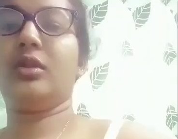 Bengali Nerdy Hot Beauty Unhooking Bra And Fondling Nipple