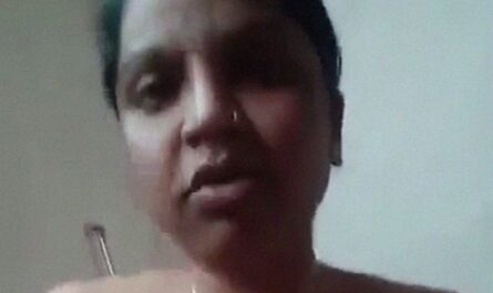 Bitchy Horny Bhabhi Riding Lund Of Her Lover Desi Mms