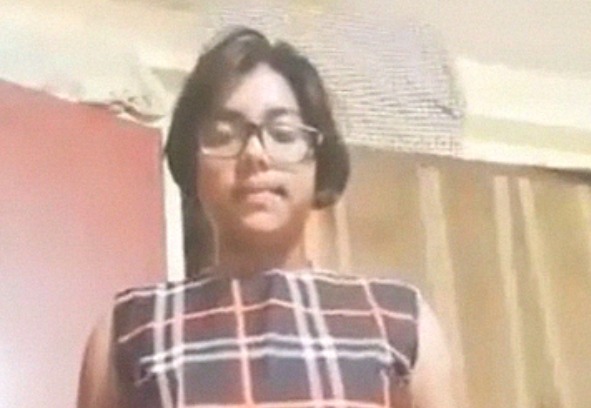 Boy Cut Nerdy Girl With Sexy Figure Stripping Nude