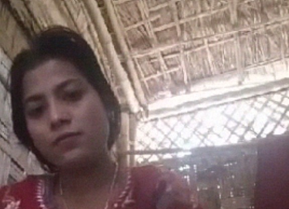 Dehati Horny Bangla Lady Fingering Her Chut Desi Mms Clip