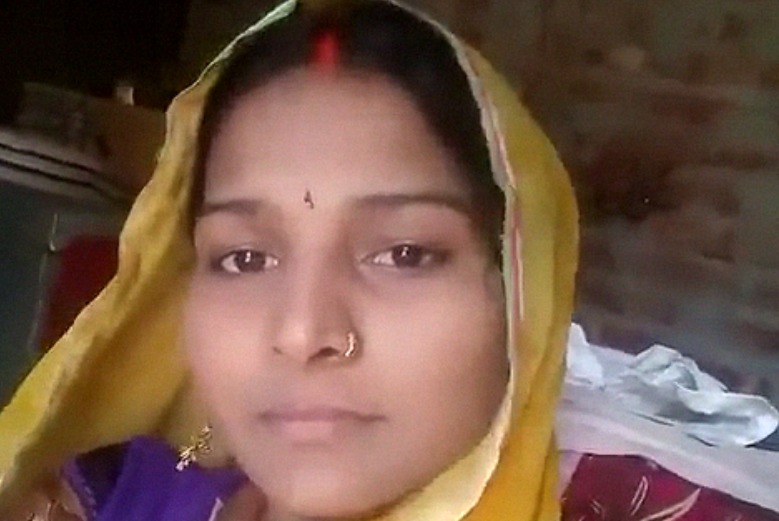 Dehati Indian Hot Lady Flaunts Her Horny Wet Pussy And Firm Boobs