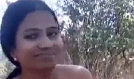 Dehati Desi Slut Outdoor Nude XXX Show