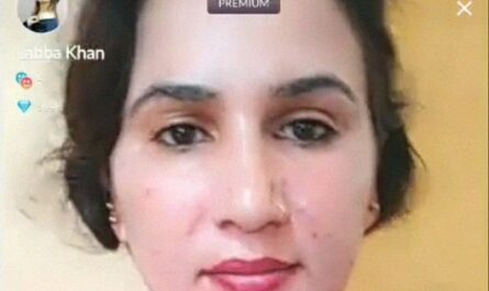 Famous Pakistani Sexy Bhabhi Labba Khan Showing Boobs Live Porn