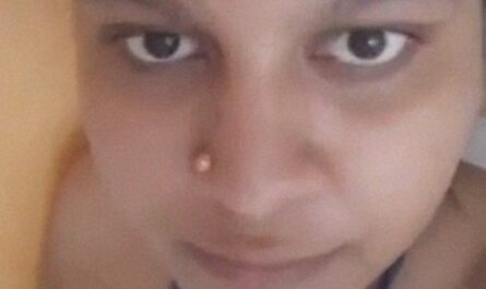 Fully Nude Matured Indian Horny Lady Fingering Yoni