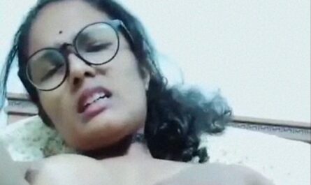 Hairy Pooru Sexy Malayali Nurse Rubbing Yoni XXX Video