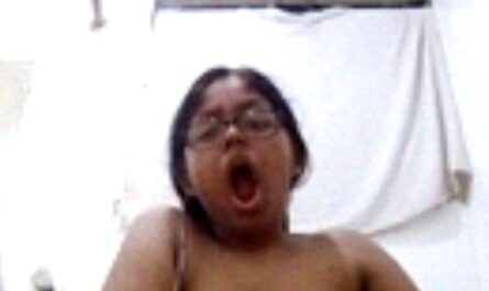 Horny Nerdy Indian Bitch Rubbing Chut In Bathroom Video