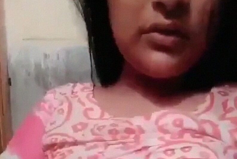 Indian Sexy Bhabhi Savita Showing Her Hot Boobs
