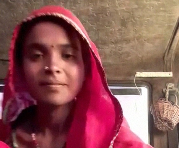 Indian Sexy Village Girl Masturbating Horny Pussy Using Brinjal Video