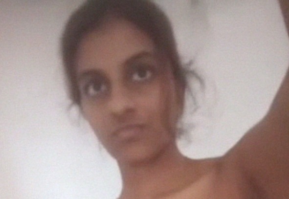 Nude Sexy Tamil Lankan Girl Rubbing Clitoris Desi Mms