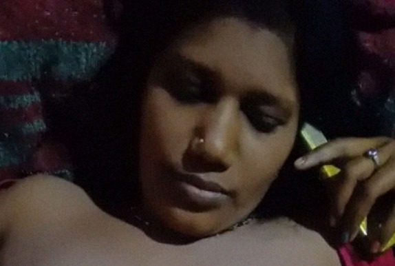 Randi On The Phone While Pervert Client Exploring Naked Figure