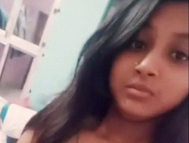 Sexy Bengali Teen Girl Showing Her Virgin Hot Figure XXX
