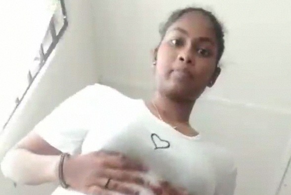 Tamil Hot Babe Stripping And Playing With Horny Pussy