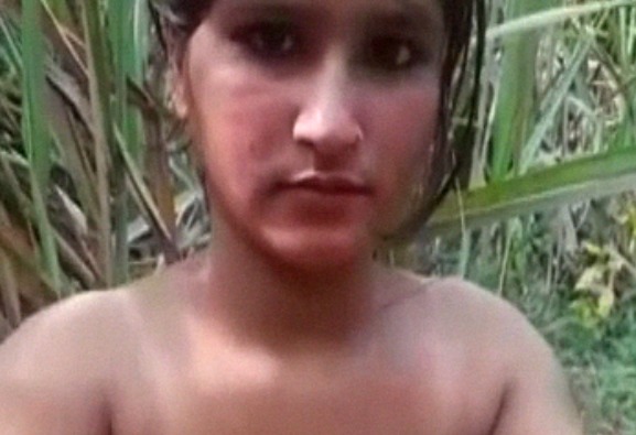 Nude Dressing Up Sexy XXX Video Of Dehati Desi Randi