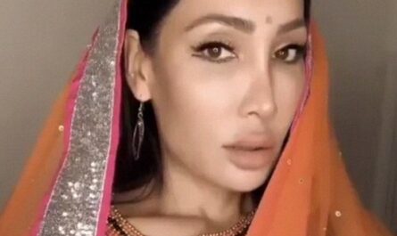 Sexy Slutty Sofia Hayat Nude Teasing Video